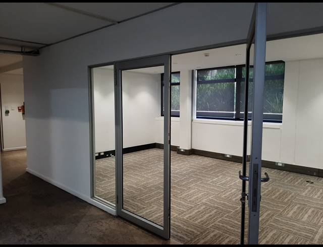 618M² OFFICE TO LET IN WESTVILLE